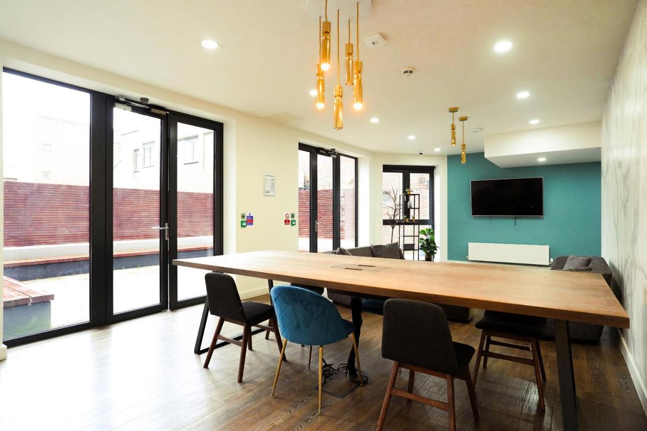 Platform Bedford Apartment Exterior foto